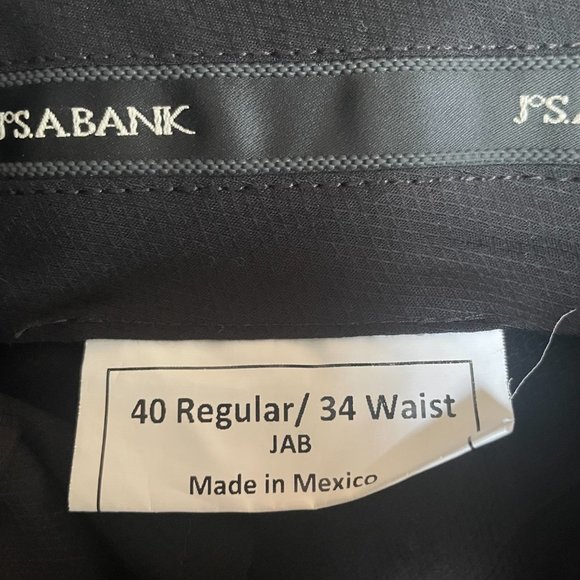 Jos. A. Bank - Men's Traveler Tailored Suit - Gray 40R, 34x30 pants - Picture 4 of 6